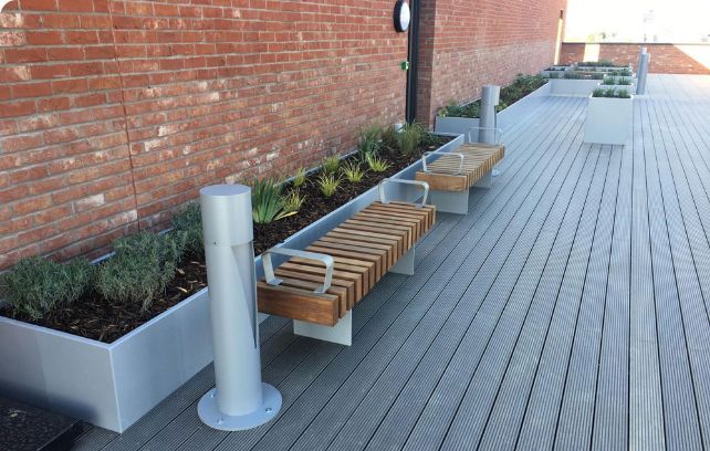 Planter in West Hendon