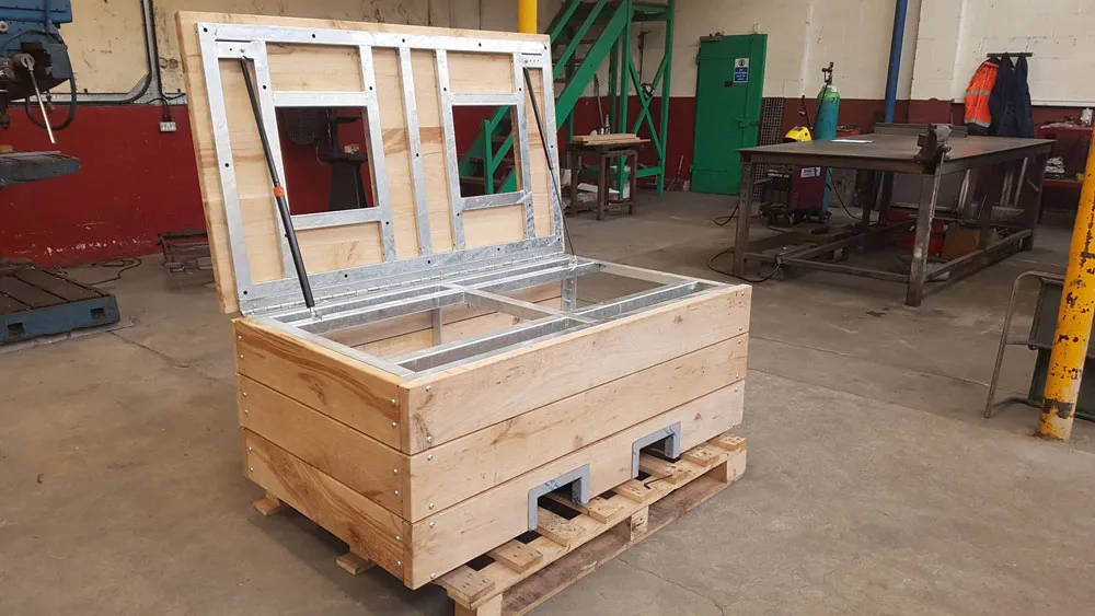 Timber planter / bench